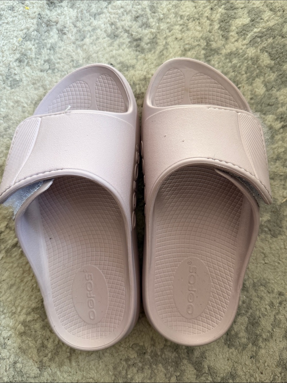 Oofos slides